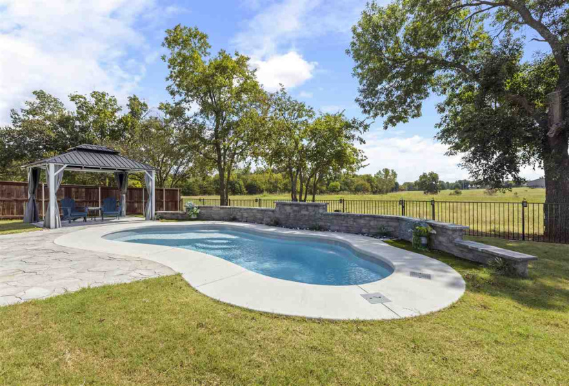 4 Bedrooms Bedrooms, 0 ,3 BathroomsBathrooms,Residential,Single Family,Will Rogers Dr,1.5,132985