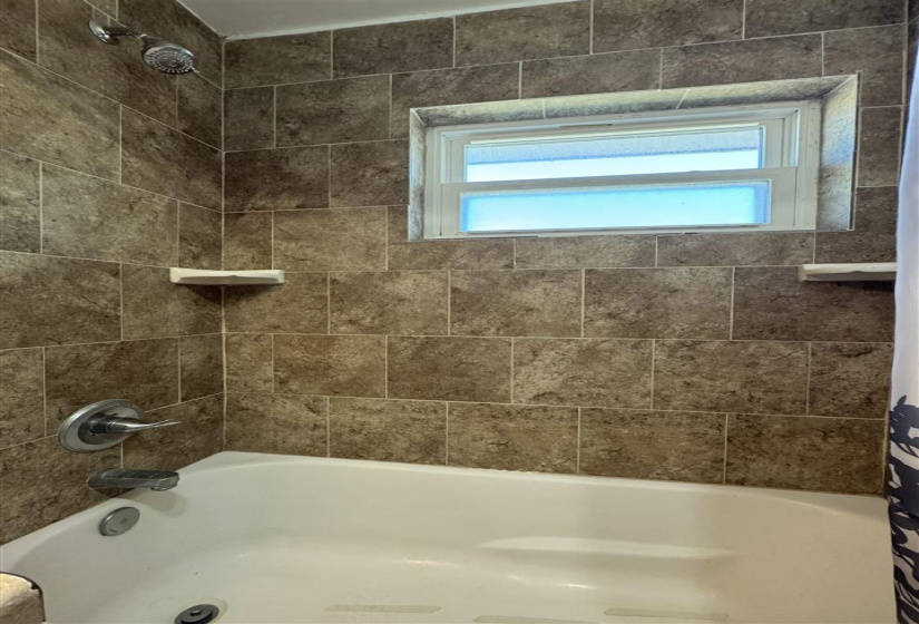2 Bedrooms Bedrooms, 0 ,1 BathroomBathrooms,Residential,Single Family,3rd,1,132987