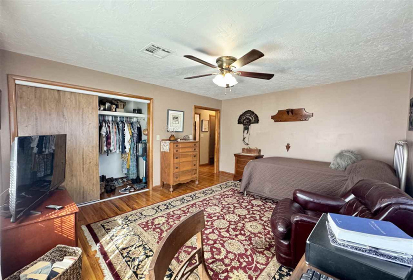 2 Bedrooms Bedrooms, 0 ,1 BathroomBathrooms,Residential,Single Family,3rd,1,132987