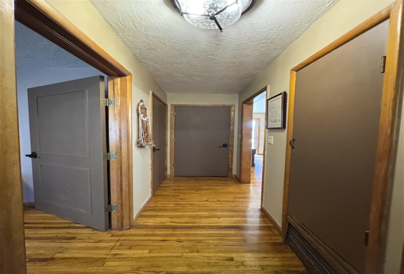 2 Bedrooms Bedrooms, 0 ,1 BathroomBathrooms,Residential,Single Family,3rd,1,132987