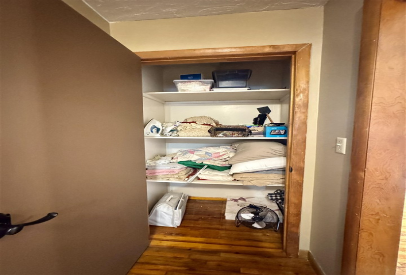 2 Bedrooms Bedrooms, 0 ,1 BathroomBathrooms,Residential,Single Family,3rd,1,132987