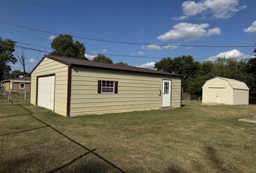 2 Bedrooms Bedrooms, 0 ,1 BathroomBathrooms,Residential,Single Family,3rd,1,132987