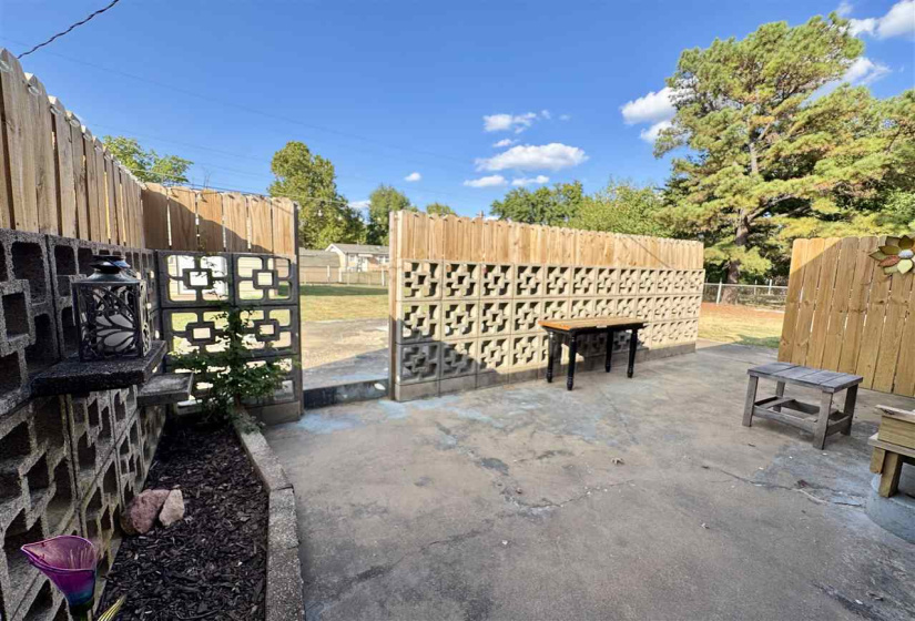2 Bedrooms Bedrooms, 0 ,1 BathroomBathrooms,Residential,Single Family,3rd,1,132987