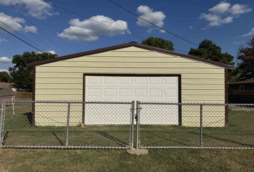 2 Bedrooms Bedrooms, 0 ,1 BathroomBathrooms,Residential,Single Family,3rd,1,132987