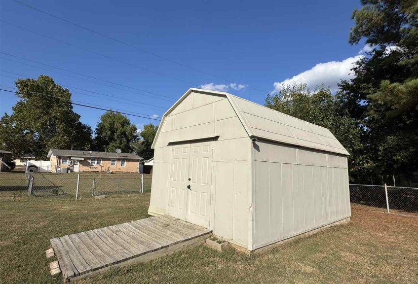 2 Bedrooms Bedrooms, 0 ,1 BathroomBathrooms,Residential,Single Family,3rd,1,132987
