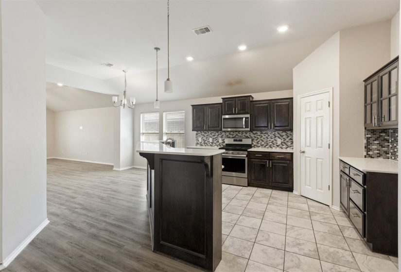 4 Bedrooms Bedrooms, 0 ,2 BathroomsBathrooms,Residential,Single Family,Landry,1,132989
