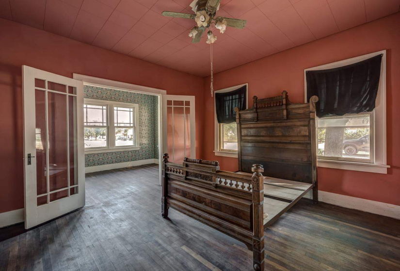 2 Bedrooms Bedrooms, 0 ,1 BathroomBathrooms,Residential,Single Family,6th,1,132991