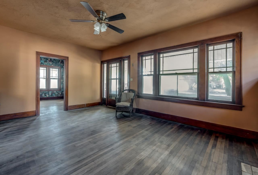 2 Bedrooms Bedrooms, 0 ,1 BathroomBathrooms,Residential,Single Family,6th,1,132991