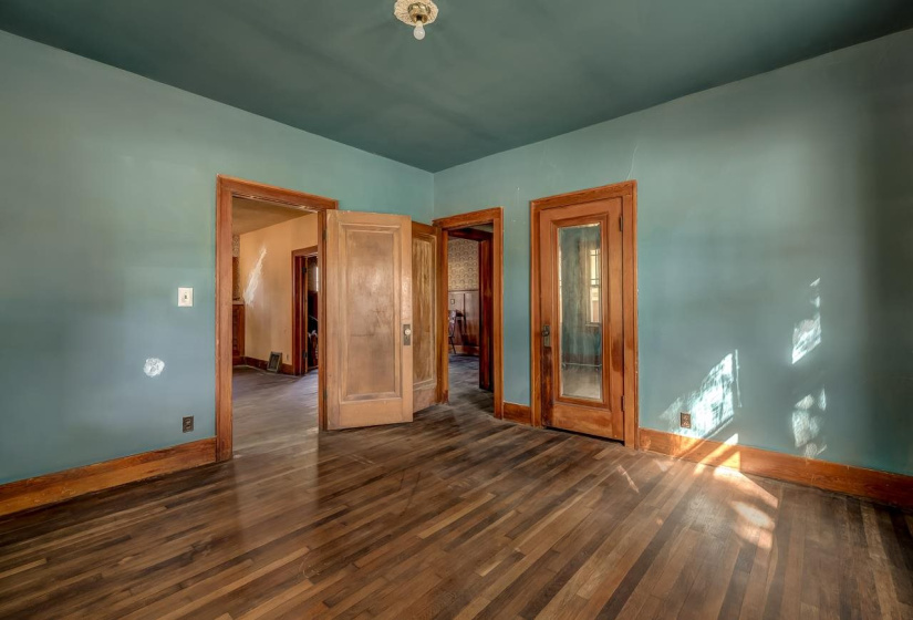 2 Bedrooms Bedrooms, 0 ,1 BathroomBathrooms,Residential,Single Family,6th,1,132991