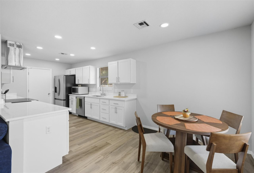 3 Bedrooms Bedrooms, 0 ,2 BathroomsBathrooms,Residential,Single Family,Dublin,1,132998
