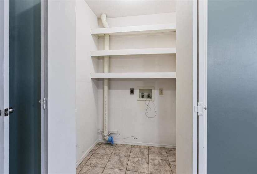 3 Bedrooms Bedrooms, 0 ,1 BathroomBathrooms,Residential,Single Family,Henderson Street,1,133031