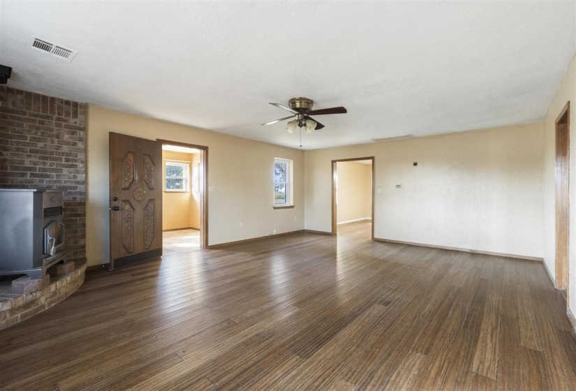 3 Bedrooms Bedrooms, 0 ,1 BathroomBathrooms,Residential,Single Family,Rose Rd,1,133040