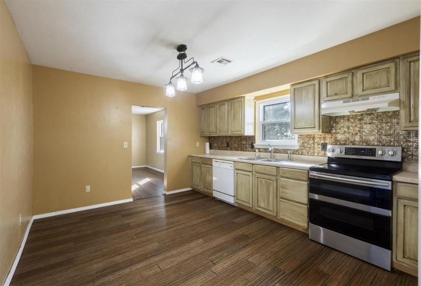 3 Bedrooms Bedrooms, 0 ,1 BathroomBathrooms,Residential,Single Family,Rose Rd,1,133040