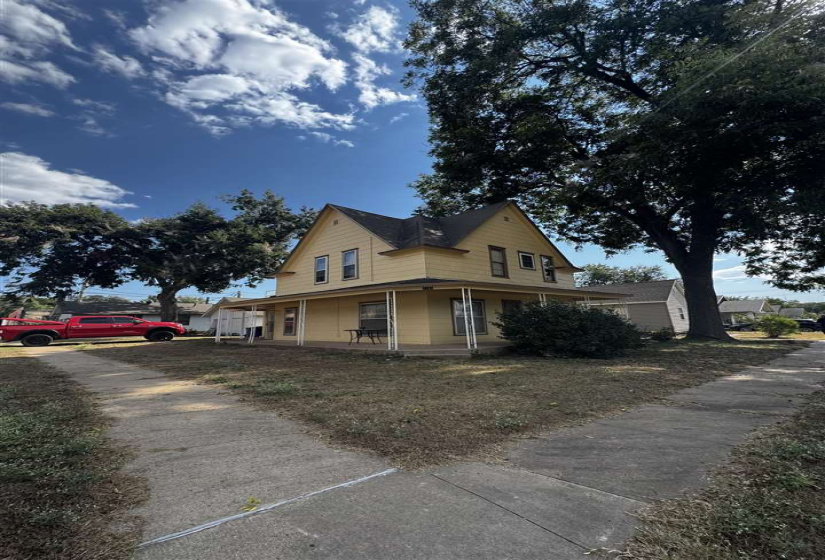 4 Bedrooms Bedrooms, 0 ,2 BathroomsBathrooms,Residential,Single Family,Husband,2,133041