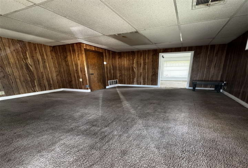 4 Bedrooms Bedrooms, 0 ,2 BathroomsBathrooms,Residential,Single Family,Husband,2,133041