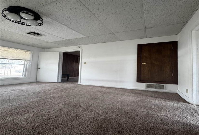 4 Bedrooms Bedrooms, 0 ,2 BathroomsBathrooms,Residential,Single Family,Husband,2,133041