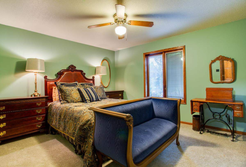 4 Bedrooms Bedrooms, 0 ,3 BathroomsBathrooms,Residential,Single Family,Robertson Rd,1,133043