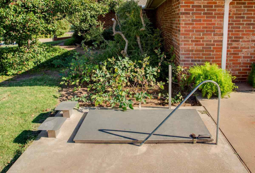 4 Bedrooms Bedrooms, 0 ,3 BathroomsBathrooms,Residential,Single Family,Robertson Rd,1,133043