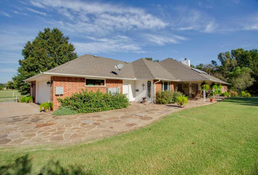 4 Bedrooms Bedrooms, 0 ,3 BathroomsBathrooms,Residential,Single Family,Robertson Rd,1,133043