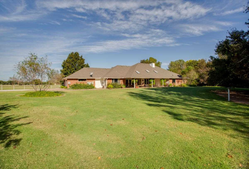 4 Bedrooms Bedrooms, 0 ,3 BathroomsBathrooms,Residential,Single Family,Robertson Rd,1,133043