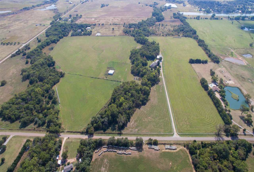 4 Bedrooms Bedrooms, 0 ,3 BathroomsBathrooms,Residential,Single Family,Robertson Rd,1,133043