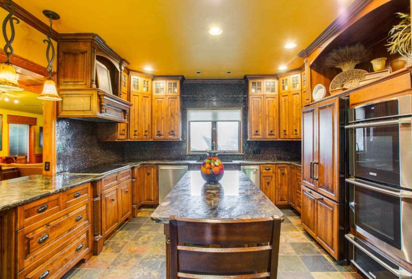 4 Bedrooms Bedrooms, 0 ,3 BathroomsBathrooms,Residential,Single Family,Robertson Rd,1,133043