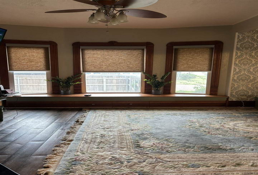 3 Bedrooms Bedrooms, 0 ,3 BathroomsBathrooms,Residential,Single Family,Grand,2,133044