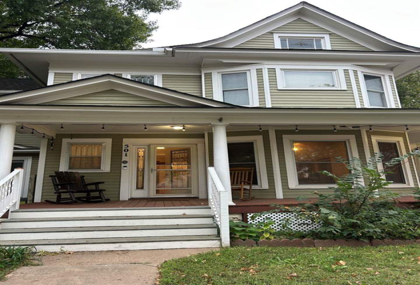 3 Bedrooms Bedrooms, 0 ,3 BathroomsBathrooms,Residential,Single Family,Grand,2,133044