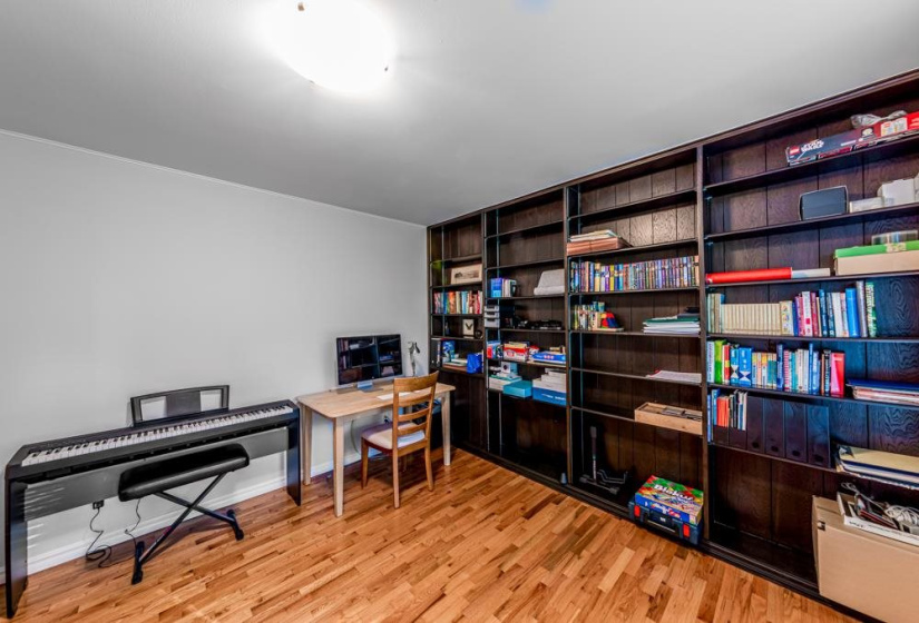 4 Bedrooms Bedrooms, 0 ,3 BathroomsBathrooms,Residential,Single Family,Eyler,2,133045
