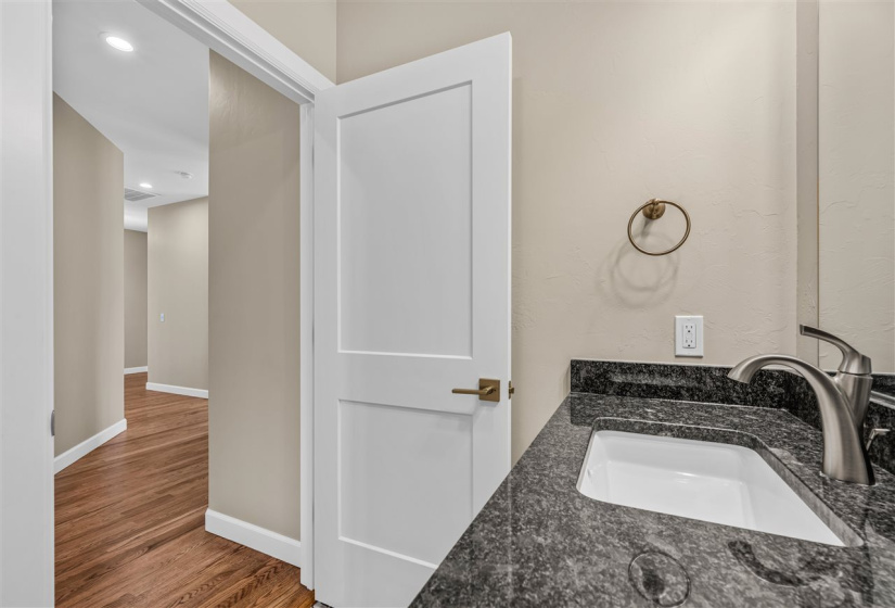 5 Bedrooms Bedrooms, 0 ,2 BathroomsBathrooms,Residential,Single Family,Blanco Bend,1,133053