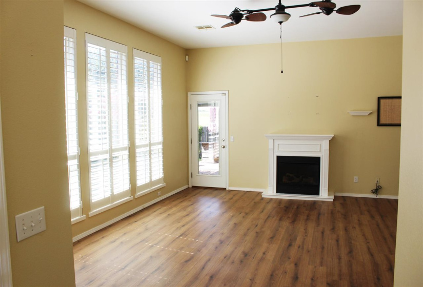 2 Bedrooms Bedrooms, 0 ,2 BathroomsBathrooms,Residential,Single Family,Windsor,1,128486