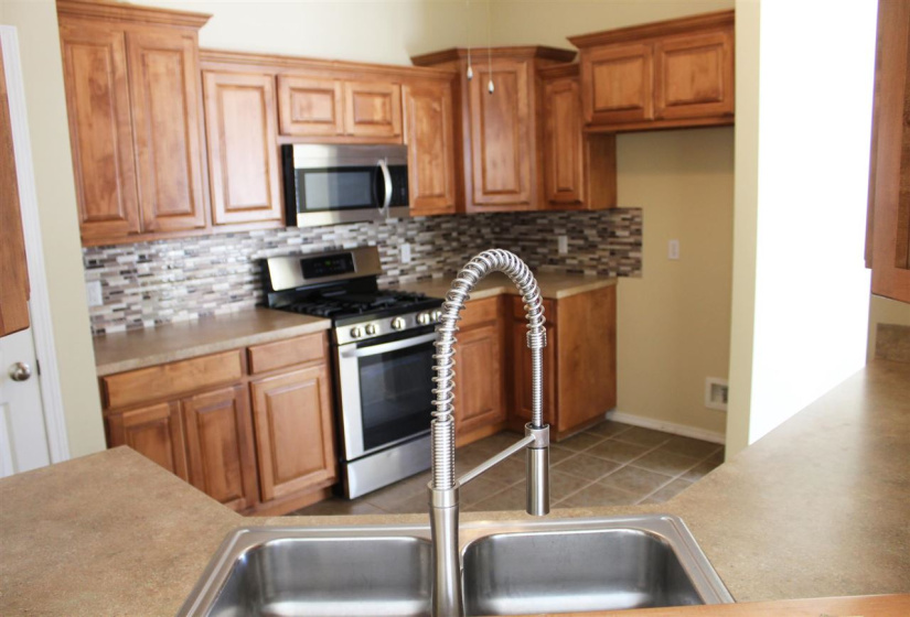 2 Bedrooms Bedrooms, 0 ,2 BathroomsBathrooms,Residential,Single Family,Windsor,1,128486