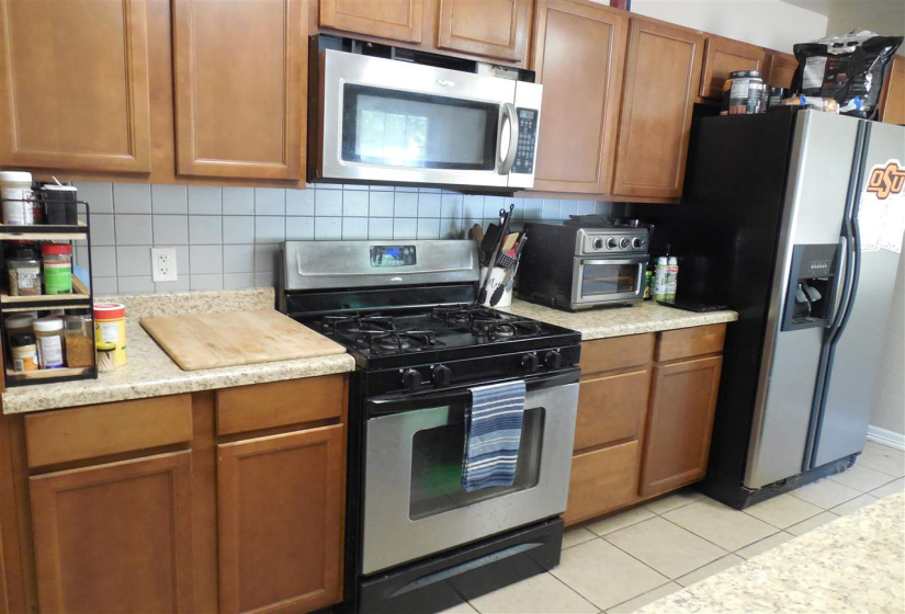 5 Bedrooms Bedrooms, 0 ,3 BathroomsBathrooms,Residential,Single Family,10th,1,133056