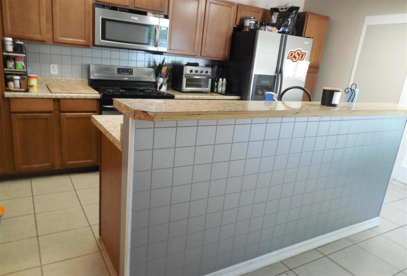 5 Bedrooms Bedrooms, 0 ,3 BathroomsBathrooms,Residential,Single Family,10th,1,133056