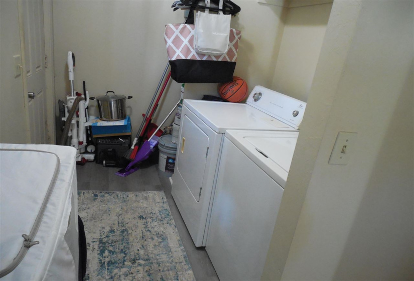 5 Bedrooms Bedrooms, 0 ,3 BathroomsBathrooms,Residential,Single Family,10th,1,133056