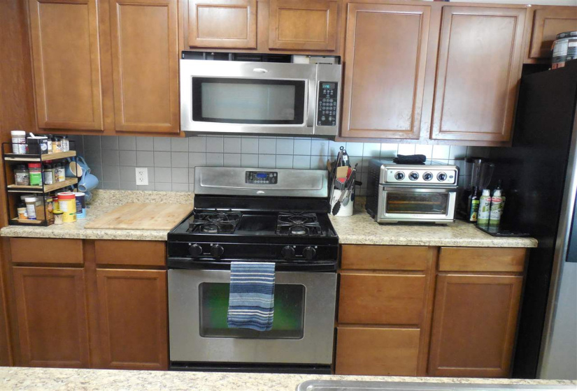 5 Bedrooms Bedrooms, 0 ,3 BathroomsBathrooms,Residential,Single Family,10th,1,133056