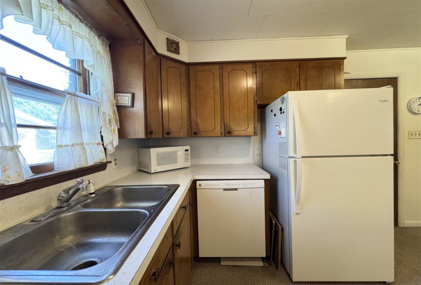 3 Bedrooms Bedrooms, 0 ,2 BathroomsBathrooms,Residential,Single Family,Howerton,1,133058