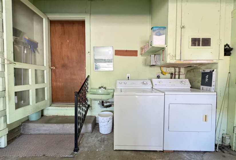 3 Bedrooms Bedrooms, 0 ,2 BathroomsBathrooms,Residential,Single Family,Howerton,1,133058