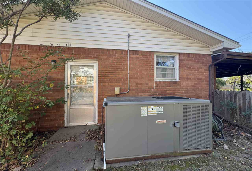 3 Bedrooms Bedrooms, 0 ,2 BathroomsBathrooms,Residential,Single Family,Howerton,1,133058