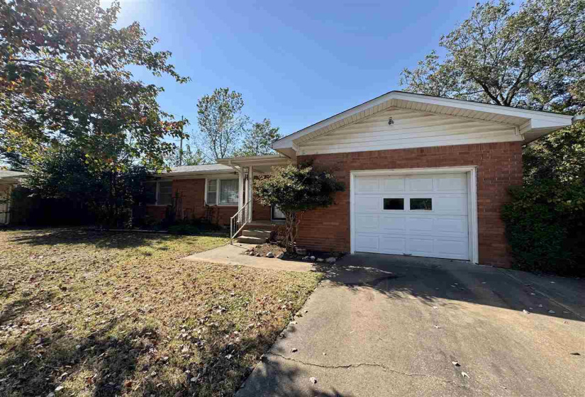 3 Bedrooms Bedrooms, 0 ,2 BathroomsBathrooms,Residential,Single Family,Howerton,1,133058