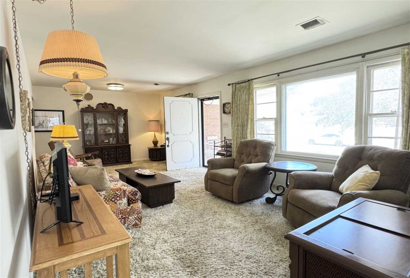 3 Bedrooms Bedrooms, 0 ,2 BathroomsBathrooms,Residential,Single Family,Howerton,1,133058