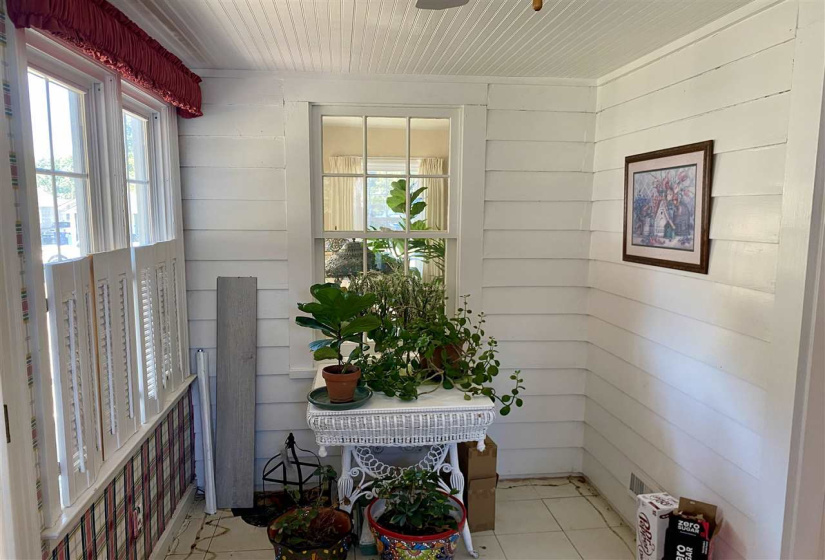 4 Bedrooms Bedrooms, 0 ,1 BathroomBathrooms,Residential,Single Family,Monroe,1.5,133059