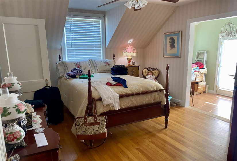 4 Bedrooms Bedrooms, 0 ,1 BathroomBathrooms,Residential,Single Family,Monroe,1.5,133059