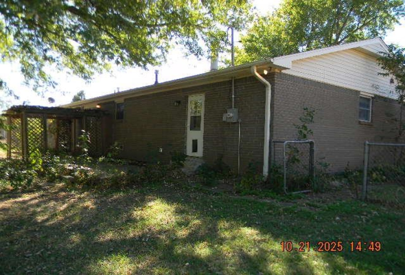 3 Bedrooms Bedrooms, 0 ,2 BathroomsBathrooms,Residential,Single Family,12th,1,133070