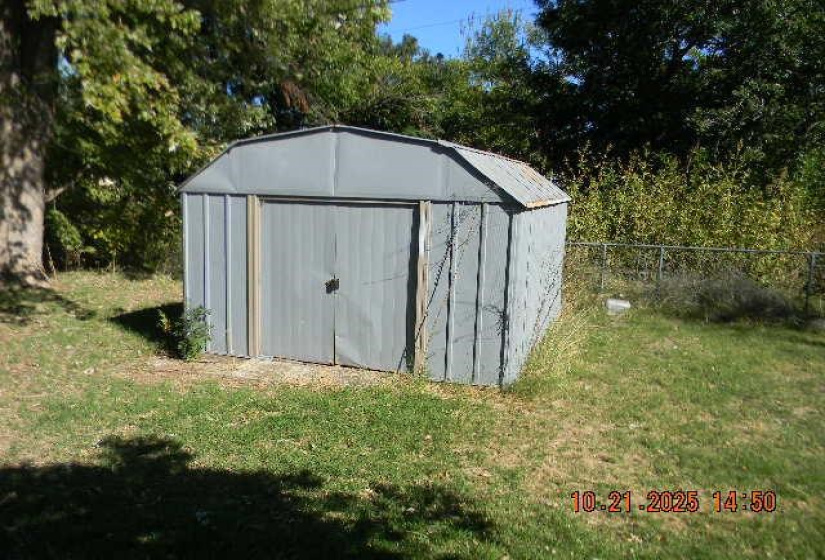 3 Bedrooms Bedrooms, 0 ,2 BathroomsBathrooms,Residential,Single Family,12th,1,133070