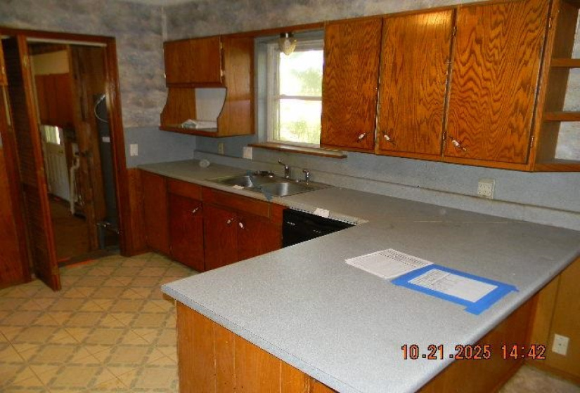 3 Bedrooms Bedrooms, 0 ,2 BathroomsBathrooms,Residential,Single Family,12th,1,133070