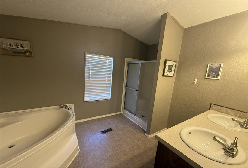 3 Bedrooms Bedrooms, 0 ,2 BathroomsBathrooms,Residential,Mobile/manufactured Home,3390,1,133080