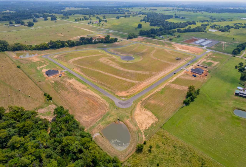 0 , 0 ,0,Lots/land,Platted,Crooked Oak,0,133072