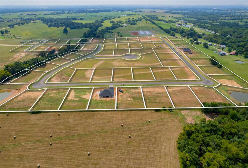 0 , 0 ,0,Lots/land,Platted,Moonlight Hollow,0,133078