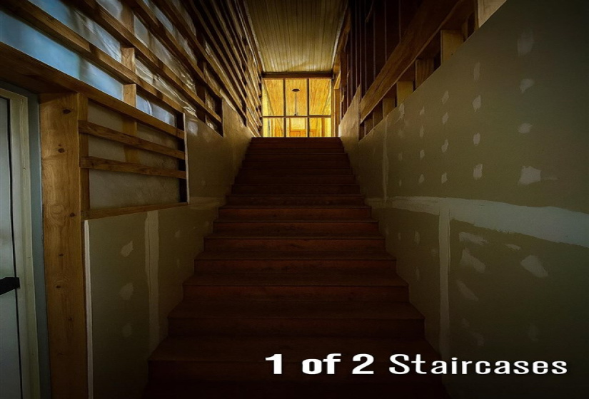 5 Bedrooms Bedrooms, 0 ,0,Residential,Single Family,Baty,2,133105